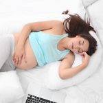 A melhor posição para dormir na gravidez